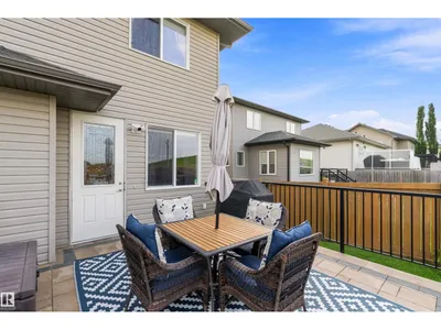 87 LAMPLIGHT DR photo 44