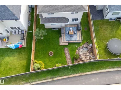 87 LAMPLIGHT DR photo 52