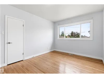 11115 11117 116 ST NW photo 34