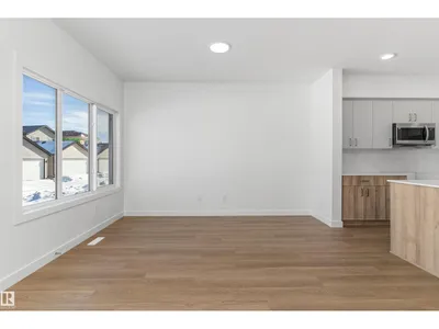1020 14 AV NW photo 18