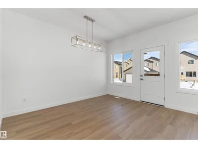 1020 14 AV NW photo 23