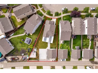 5608 17 AV SW photo 42