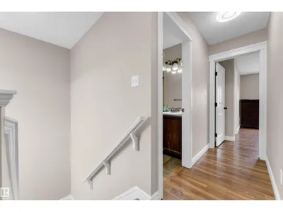 5608 17 AV SW photo 17