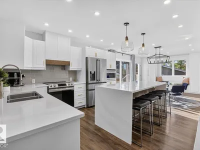 10951 62 AV NW photo 9