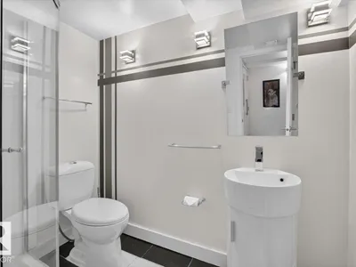 10951 62 AV NW photo 40
