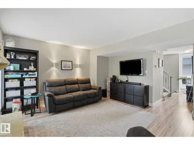 5430 38a AV NW NW photo 6