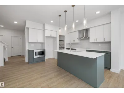 8732 183 AV NW photo 10