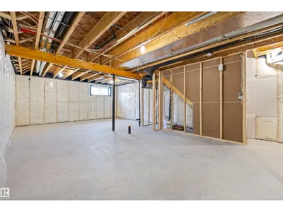8732 183 AV NW photo 43