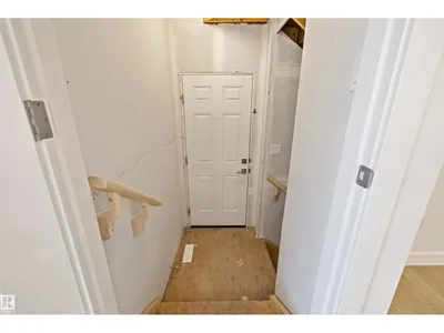 8732 183 AV NW photo 42