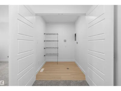 8704 183 AV NW photo 26