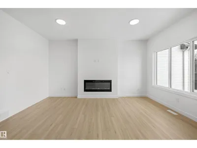 8704 183 AV NW photo 20