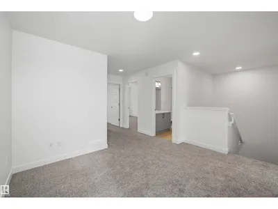 8704 183 AV NW photo 23