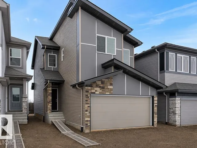 8704 183 AV NW, Edmonton