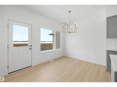 8704 183 AV NW photo 13