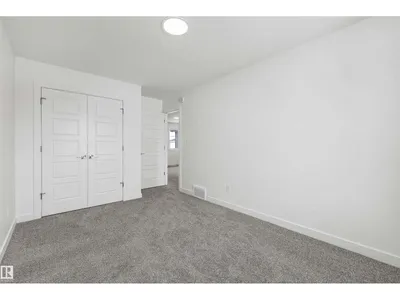 8704 183 AV NW photo 29