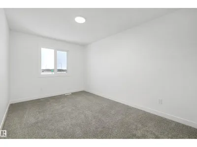 8704 183 AV NW photo 27