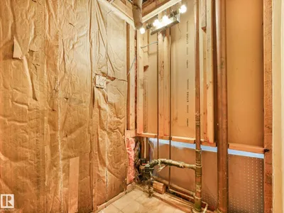 7520 130 AV NW photo 15