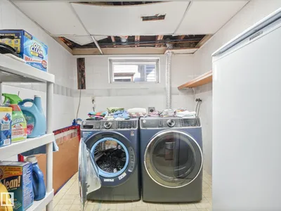 7520 130 AV NW photo 17