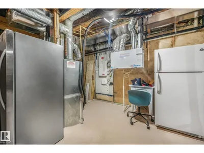 2497 Kelly CI SW photo 46