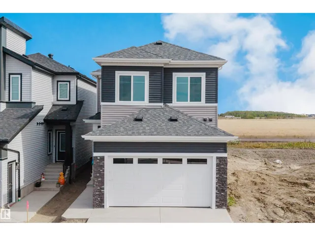780 Bank DR, Leduc