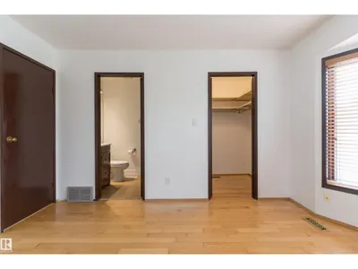 18739 72 AV NW photo 18