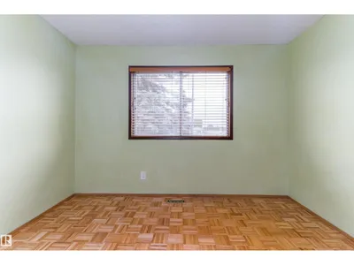 18739 72 AV NW photo 23