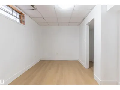 18739 72 AV NW photo 33