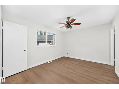 3924 26A AV NW photo 16