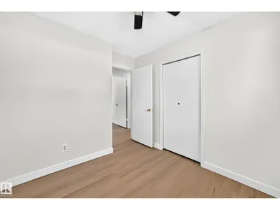 3924 26A AV NW photo 23