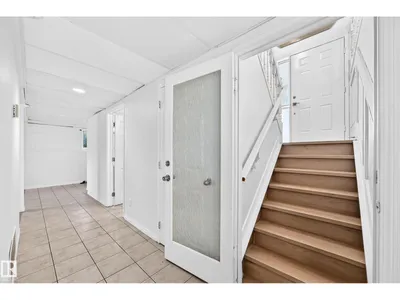 3924 26A AV NW photo 29