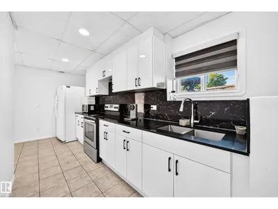 3924 26A AV NW photo 30