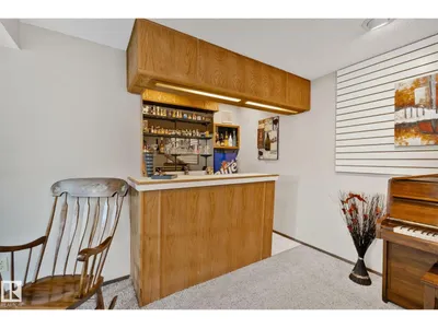 9532 175 AV NW NW photo 19