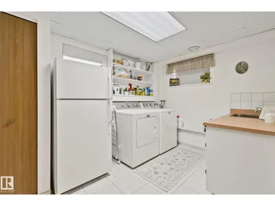 9532 175 AV NW NW photo 22