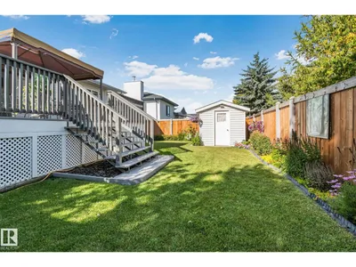 9532 175 AV NW NW photo 25