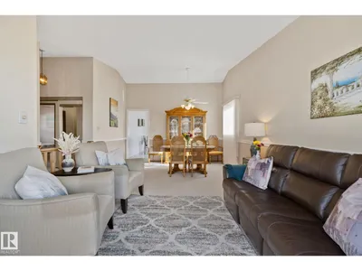 9532 175 AV NW NW photo 5