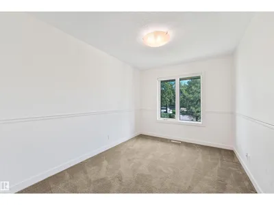 8212 148 ST NW NW photo 21