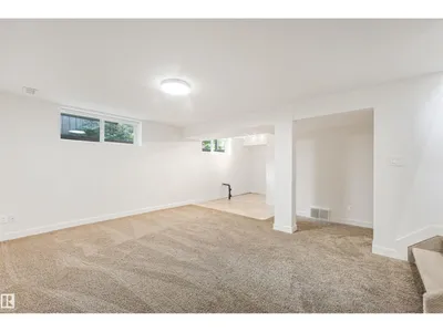 8212 148 ST NW NW photo 34