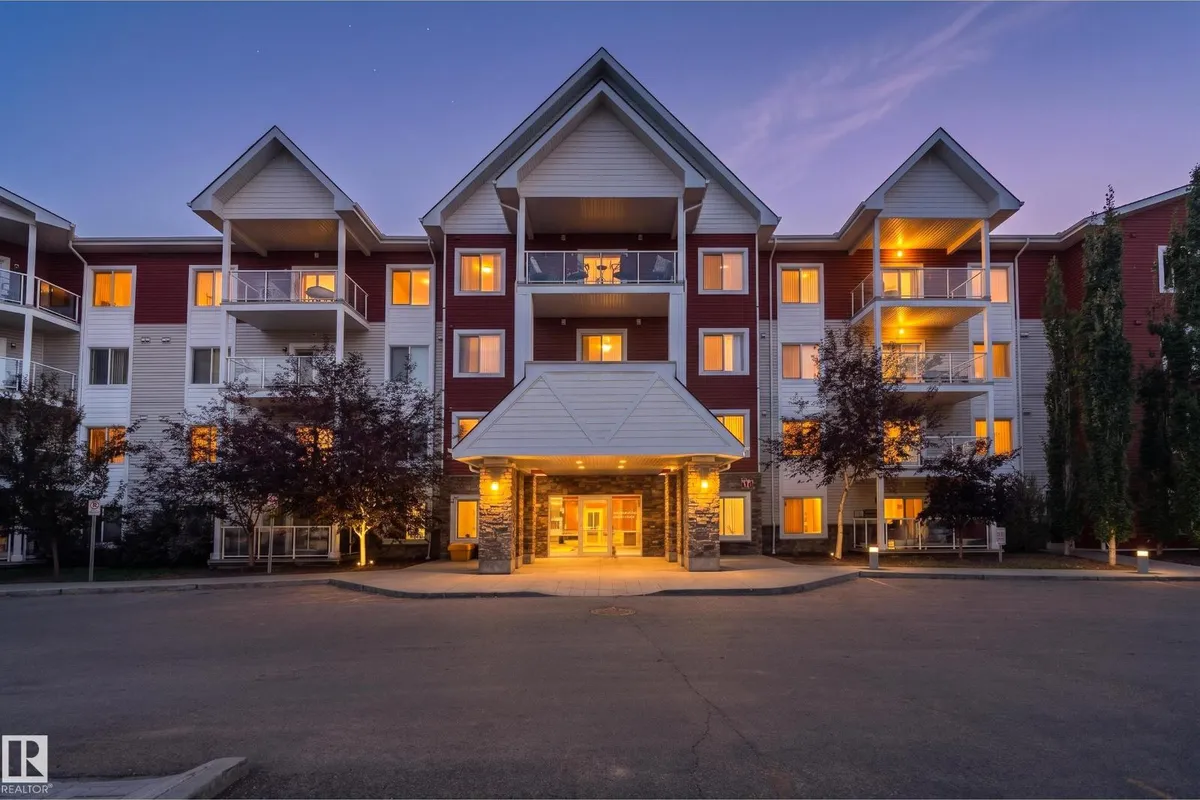 Larkspur exterior