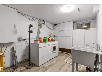 11230 75 AV NW photo 25