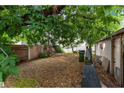 11230 75 AV NW photo 43