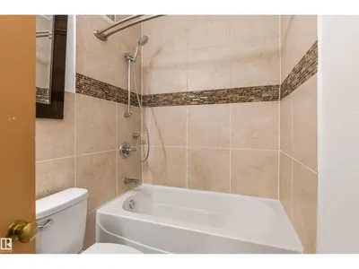 11230 75 AV NW photo 16