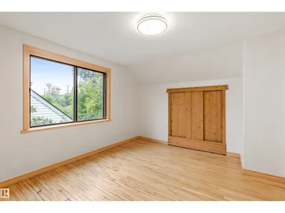 11230 75 AV NW photo 19