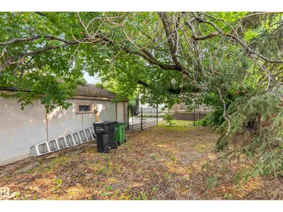 11230 75 AV NW photo 44