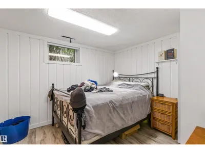 11230 75 AV NW photo 31