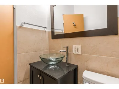 11230 75 AV NW photo 17