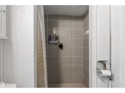 11230 75 AV NW photo 34