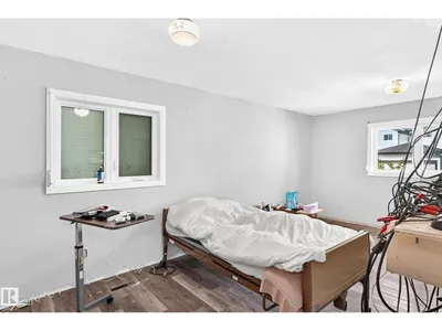 12424 46 ST NW NW photo 14