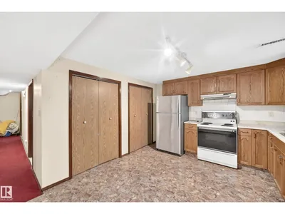 12424 46 ST NW NW photo 30