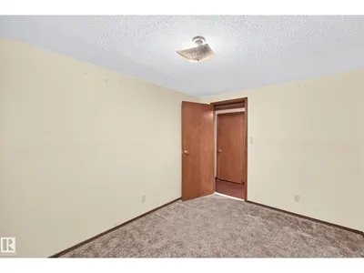 12424 46 ST NW NW photo 35