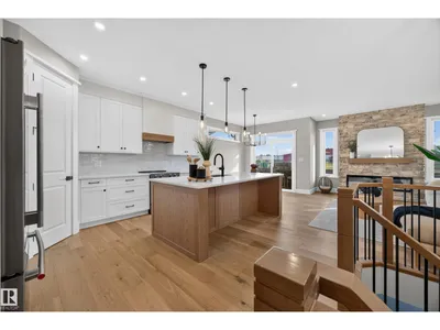 209 HAMPSHIRE PT photo 11